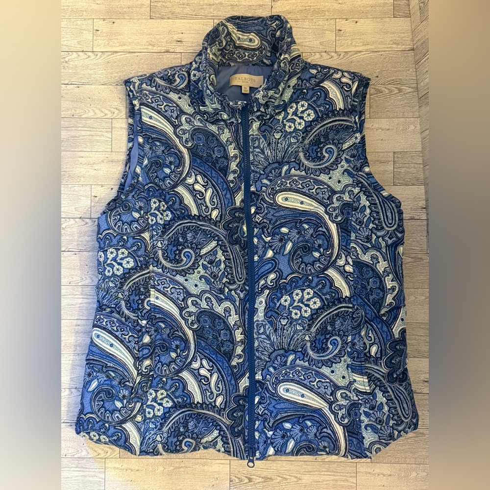 Talbots Woman medium petite blue paisley duck down puffer vest jacket